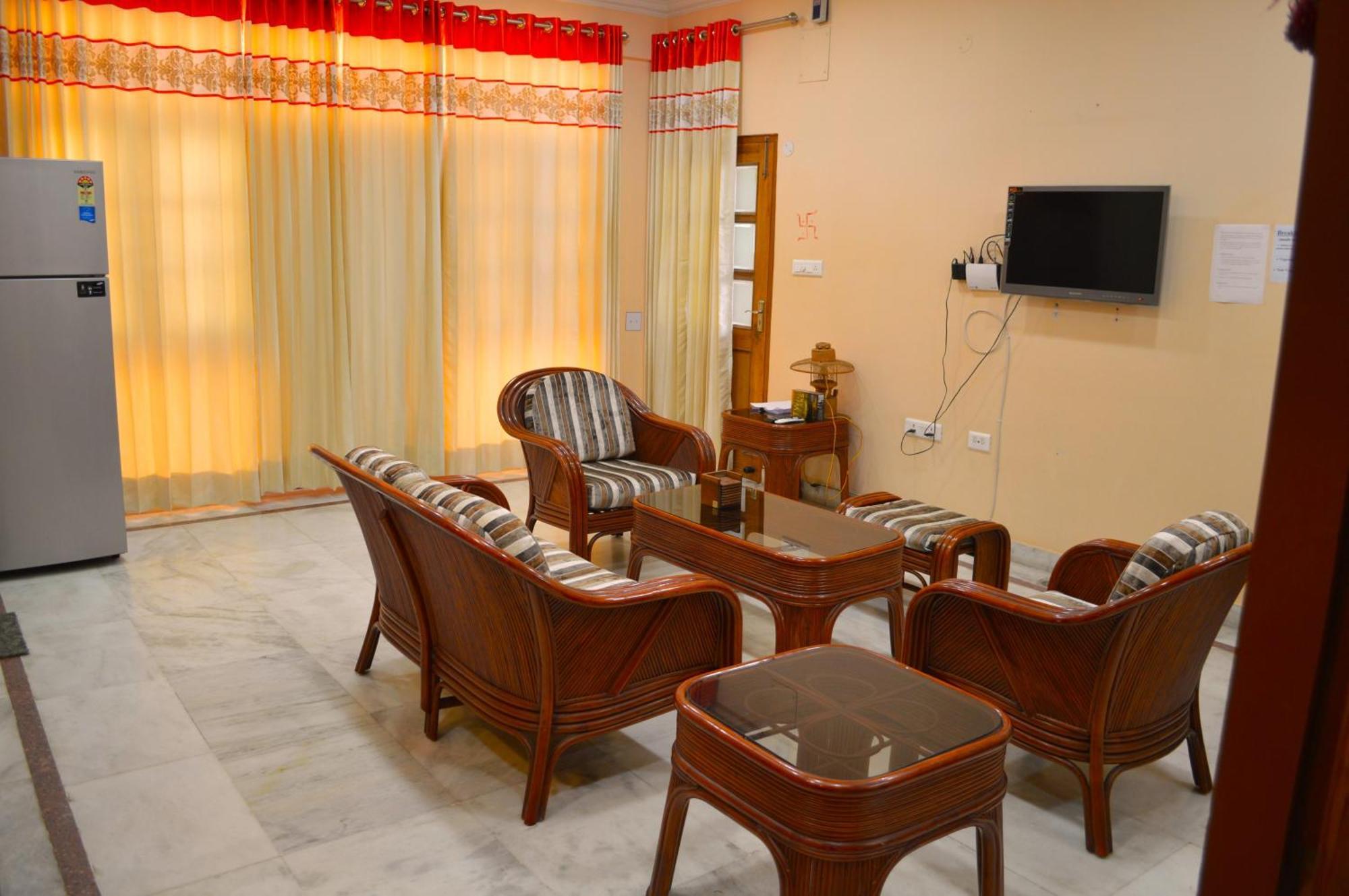 Fully Furnished Ish, Atithya Homestay With Various Amenities And Free Services In Lucknow, India Buitenkant foto